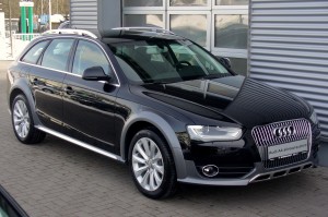 Audi_A4_B8_Facelift_allroad_quattro_2.0_TFSI_S_tronic_Phantomschwarz